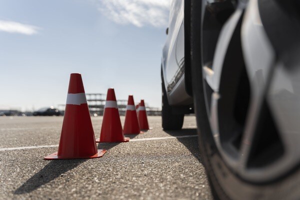 conos-trafico-carro